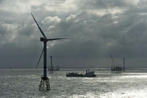 Errichtung einer Senvion 6M im Offshore-Windparks Nordsee Ost
